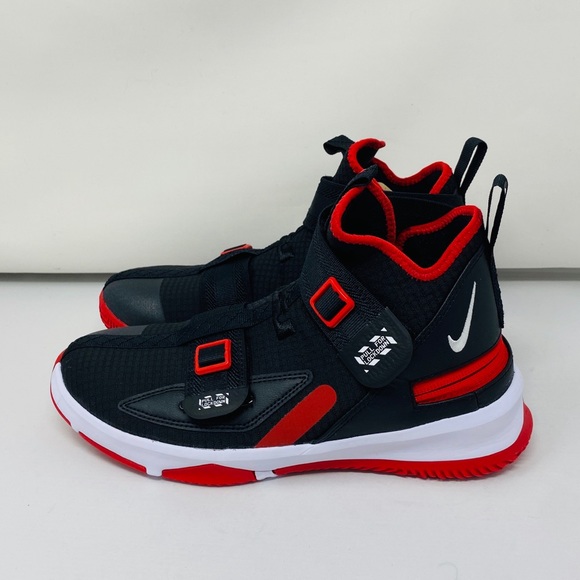 NIB**LEBRON SOLDIER XIII FLYEASE GS**US 6.5**$130 - Picture 4 of 8